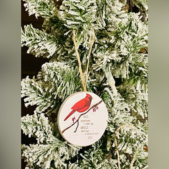 *Dad Round Cardinal Ornament - Picture 2 of 11
